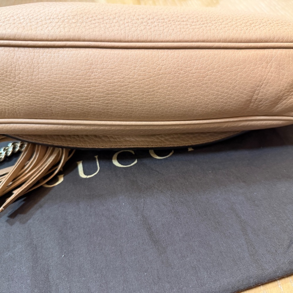 Gucci Tan Leather SoHo Flap Crossbody Bag - Picture 13 of 15
